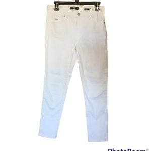 Nine West white skinny jeans 💕 Final Sale